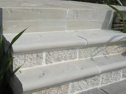 Bull Nosed Steps Mint