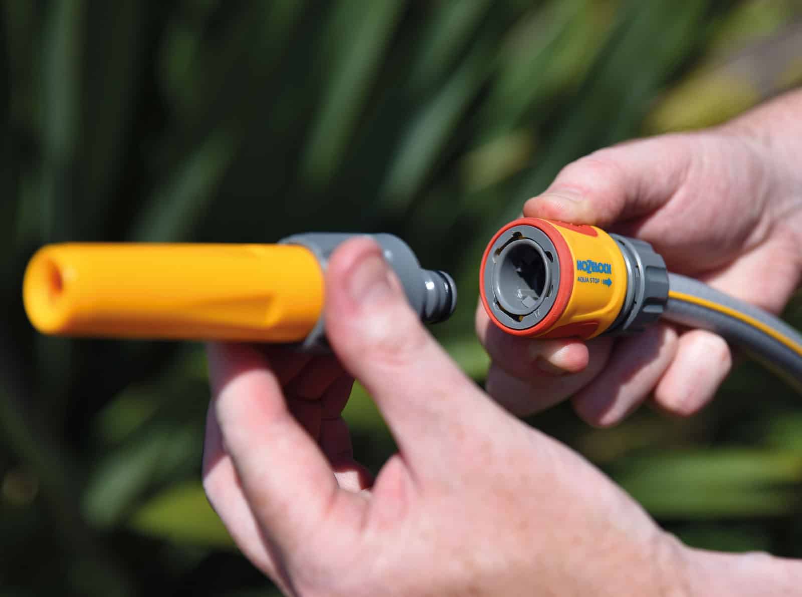 Hozelock Soft Touch Aquastop Connector 1/2" - Image 2