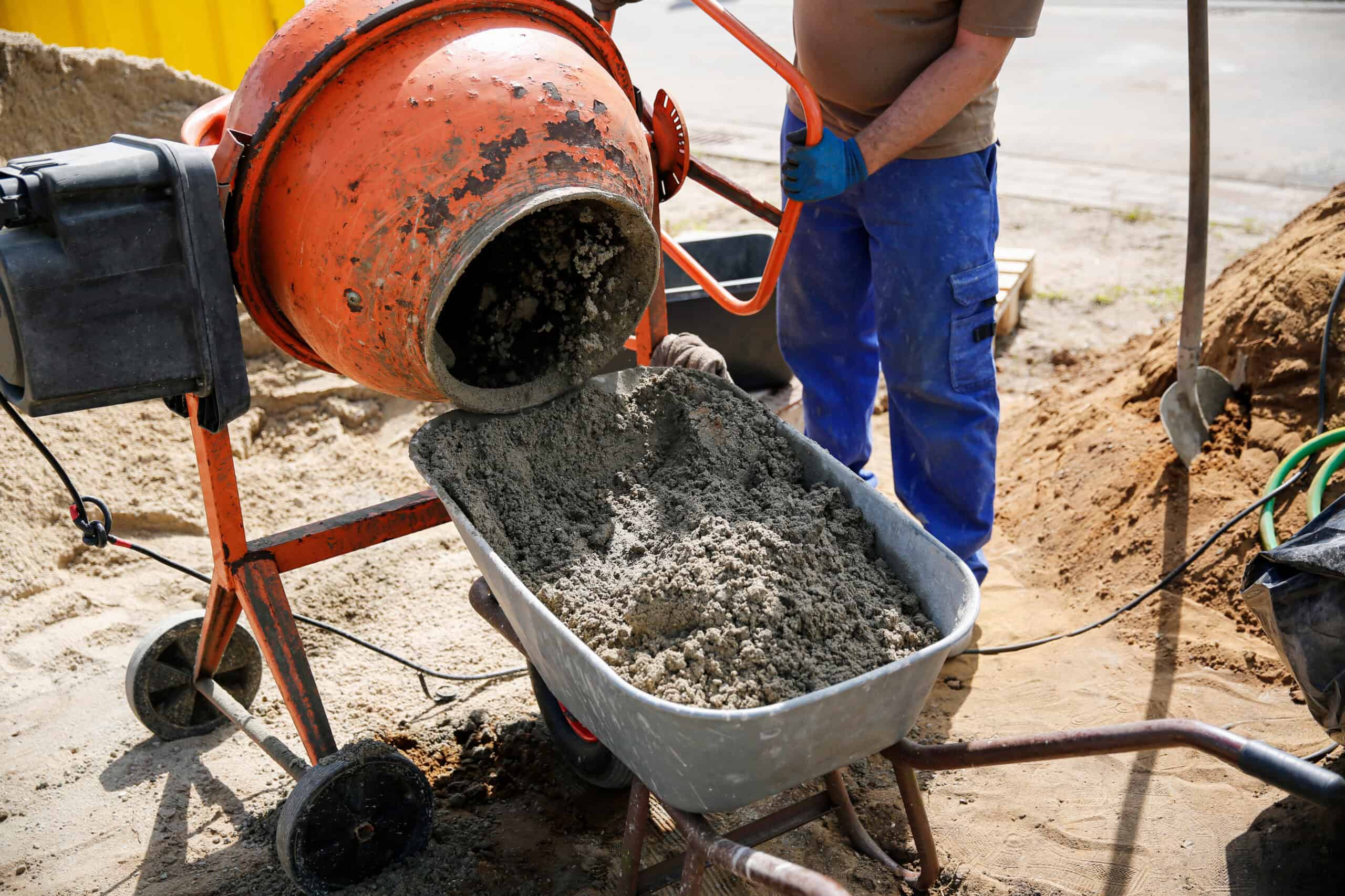 how to mix concrete mortar scaled