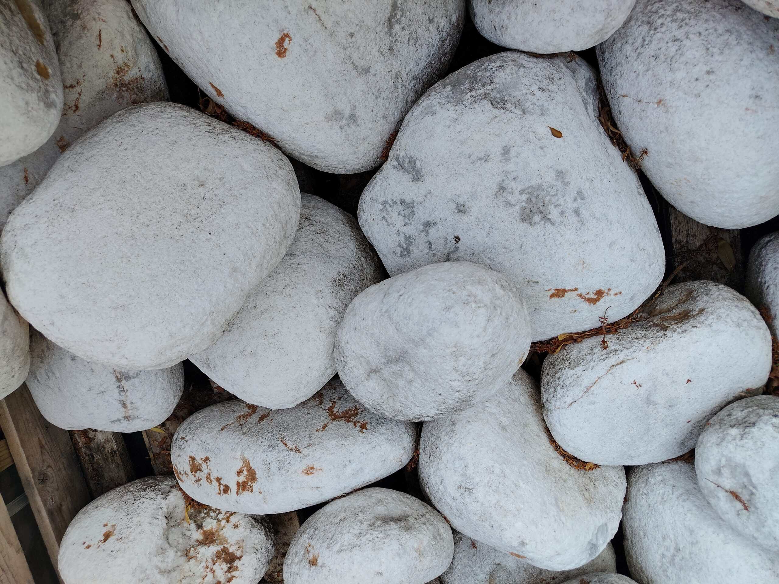 White Boulders 250mm - Image 2